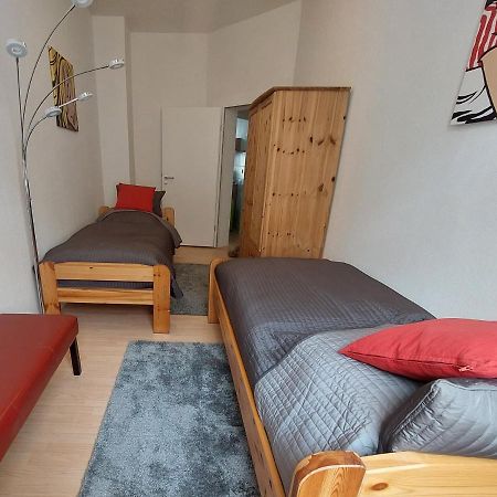 Schoene Zwei-Zimmer-Wohnung "W2" Mit 4 Einzelbetten Und Wlan In Zwenkau Bei Leipzig Im Neuseenland Zewnętrze zdjęcie